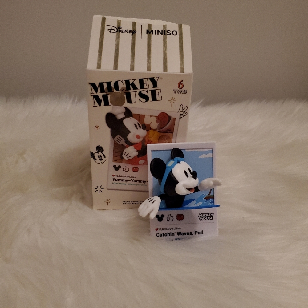 🎁3/$30 Disney Miniso Mickey Mouse Magnet Blind Box